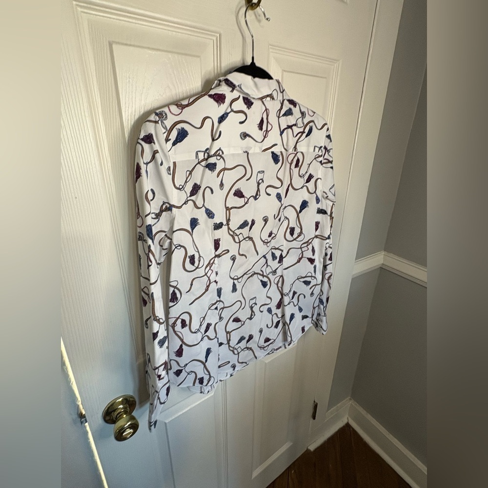 Talbots Equestrian-Print Perfect Shirt – Size 8 | Stretch Cotton | Non-Iron - Picture 9 of 10